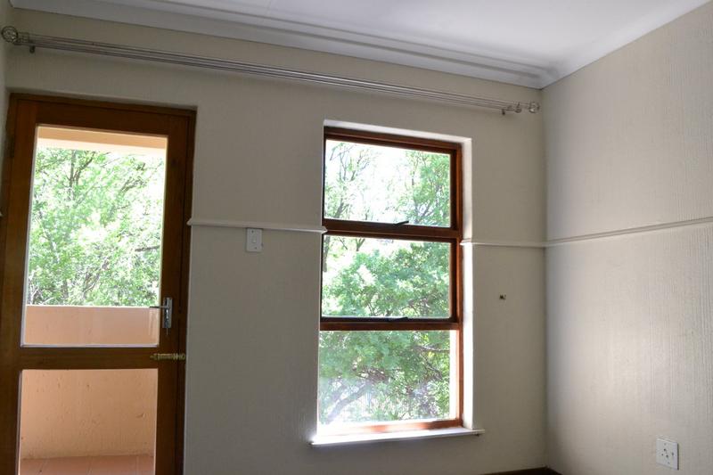 To Let 3 Bedroom Property for Rent in Kenmare Gauteng