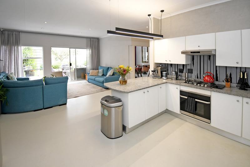 To Let 3 Bedroom Property for Rent in Magaliessig Gauteng