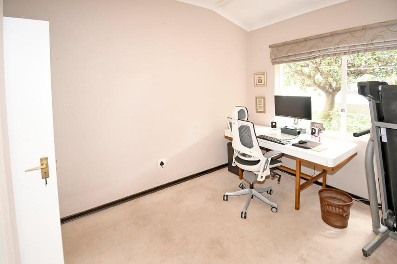 To Let 3 Bedroom Property for Rent in Magaliessig Gauteng