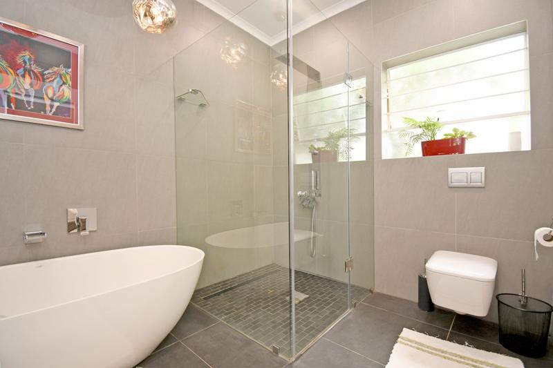 To Let 3 Bedroom Property for Rent in Magaliessig Gauteng