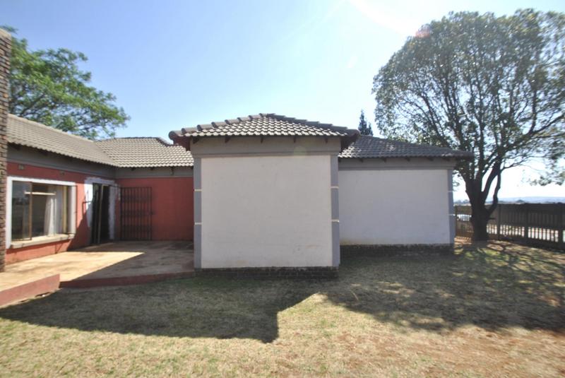 4 Bedroom Property for Sale in Dawn Park Gauteng