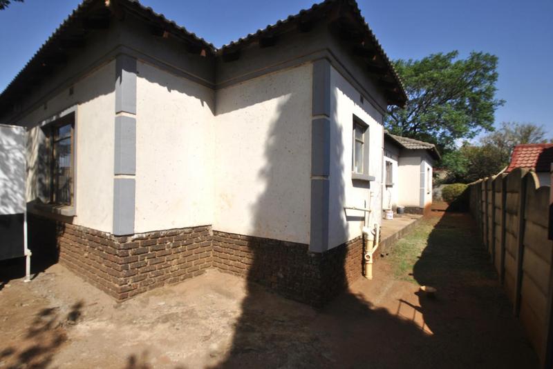 4 Bedroom Property for Sale in Dawn Park Gauteng