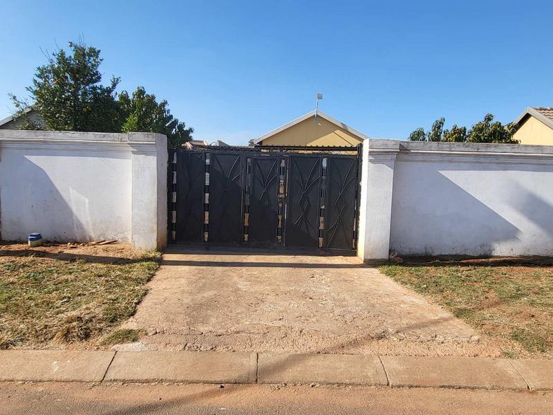 2 Bedroom Property for Sale in Mapleton A H Gauteng