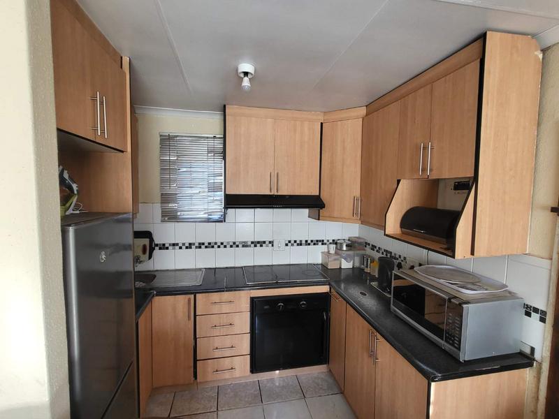 2 Bedroom Property for Sale in Mapleton A H Gauteng