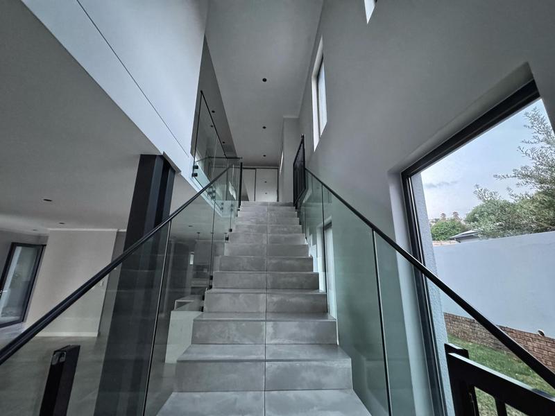 3 Bedroom Property for Sale in Bedfordview Gauteng