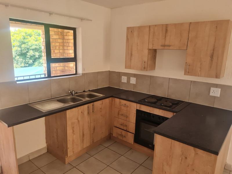 To Let 3 Bedroom Property for Rent in Groblerpark Gauteng