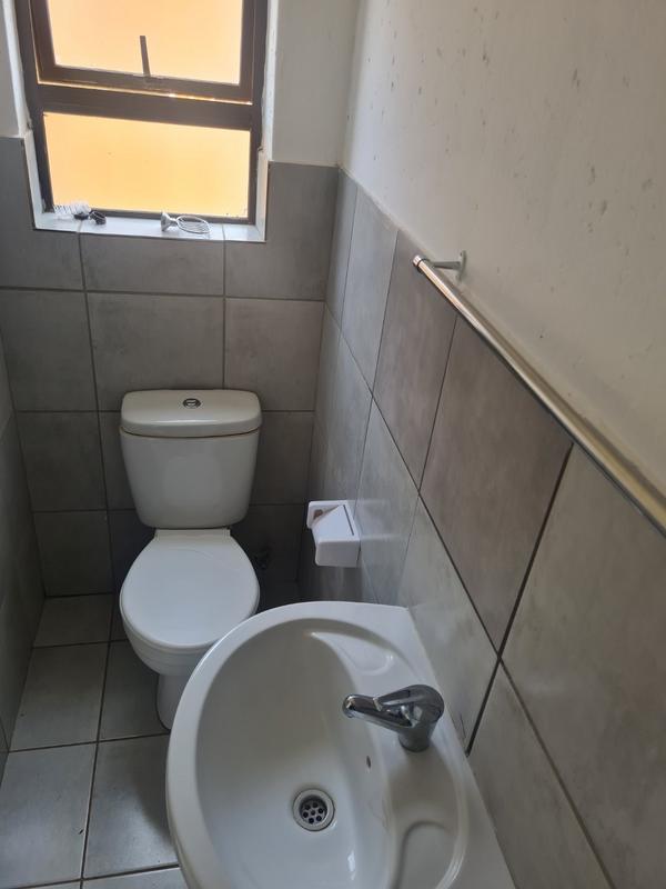 To Let 3 Bedroom Property for Rent in Groblerpark Gauteng