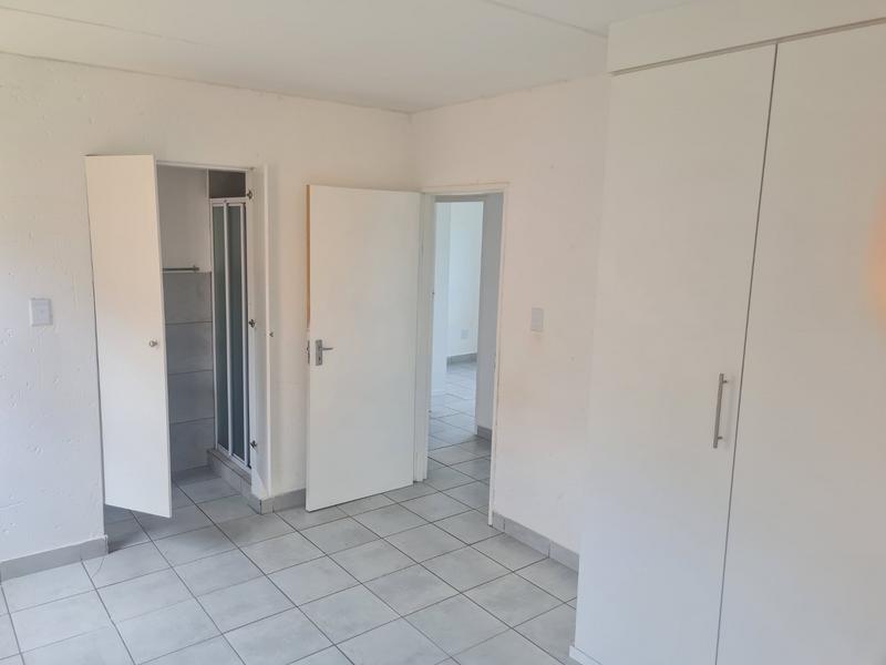 To Let 3 Bedroom Property for Rent in Groblerpark Gauteng