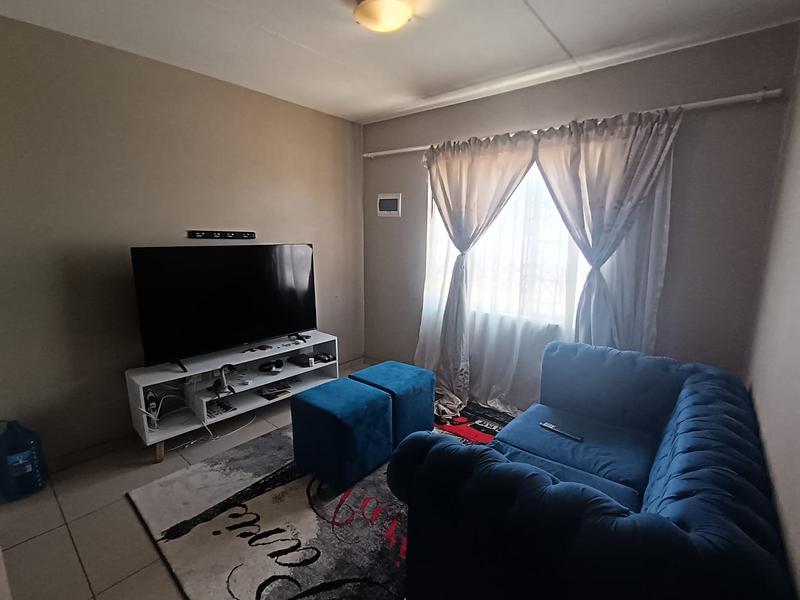 2 Bedroom Property for Sale in Fleurhof Gauteng