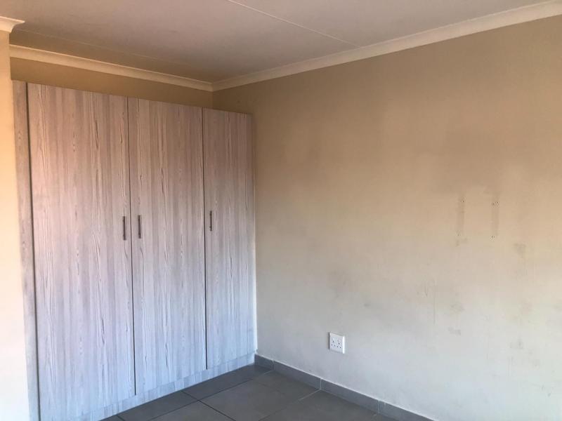 2 Bedroom Property for Sale in Florida Gauteng