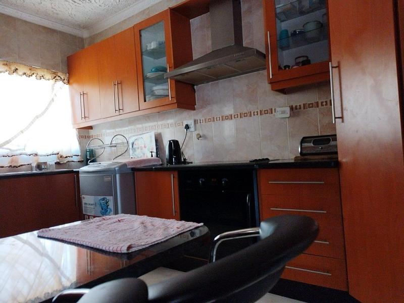 4 Bedroom Property for Sale in Chiawelo Gauteng