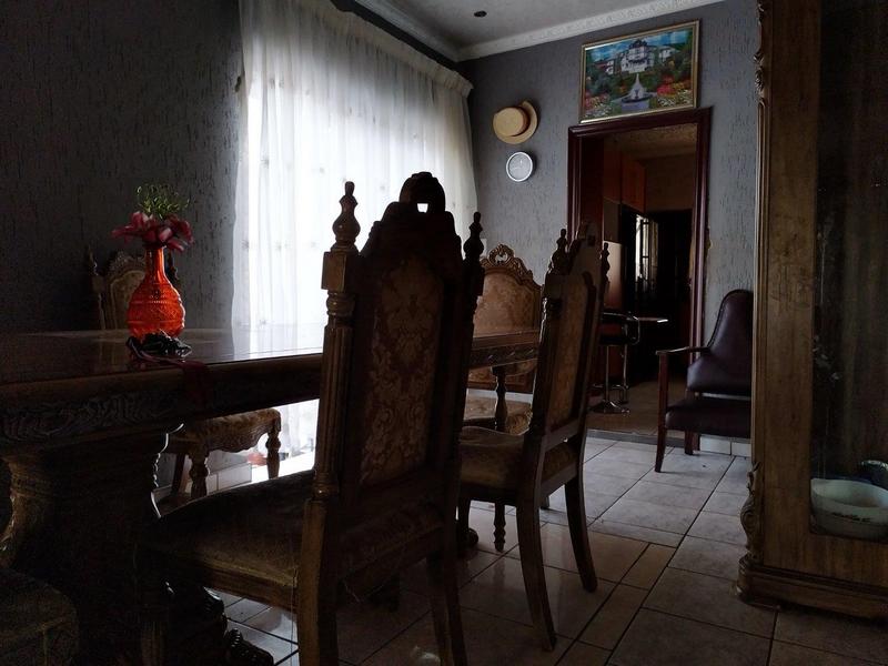 4 Bedroom Property for Sale in Chiawelo Gauteng