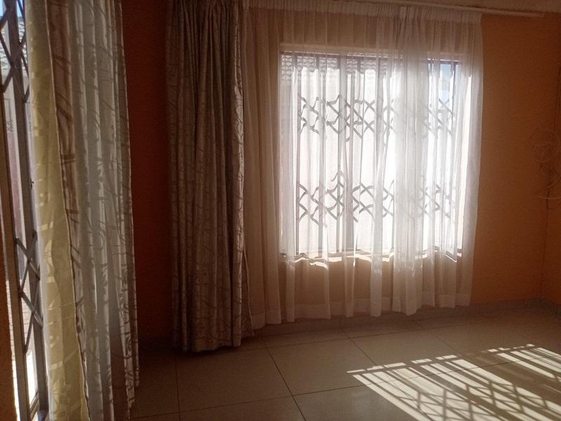 3 Bedroom Property for Sale in Protea Glen Gauteng
