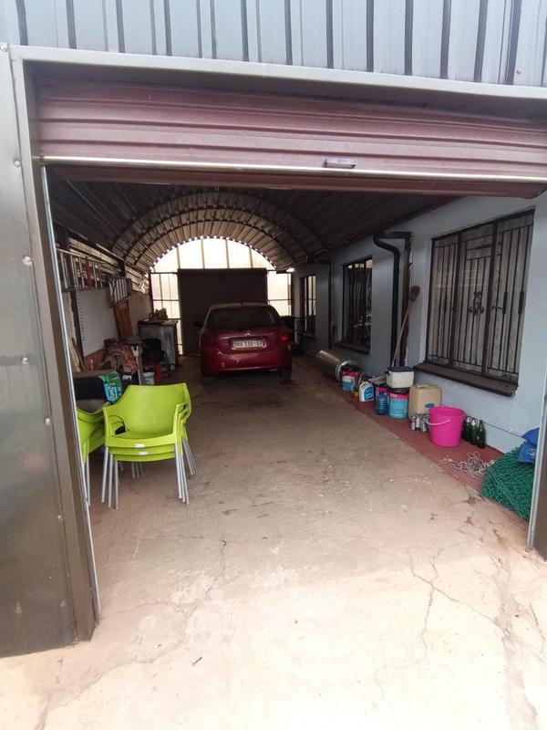 3 Bedroom Property for Sale in Protea Glen Gauteng