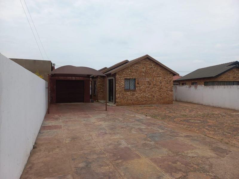 2 Bedroom Property for Sale in Protea Glen Gauteng