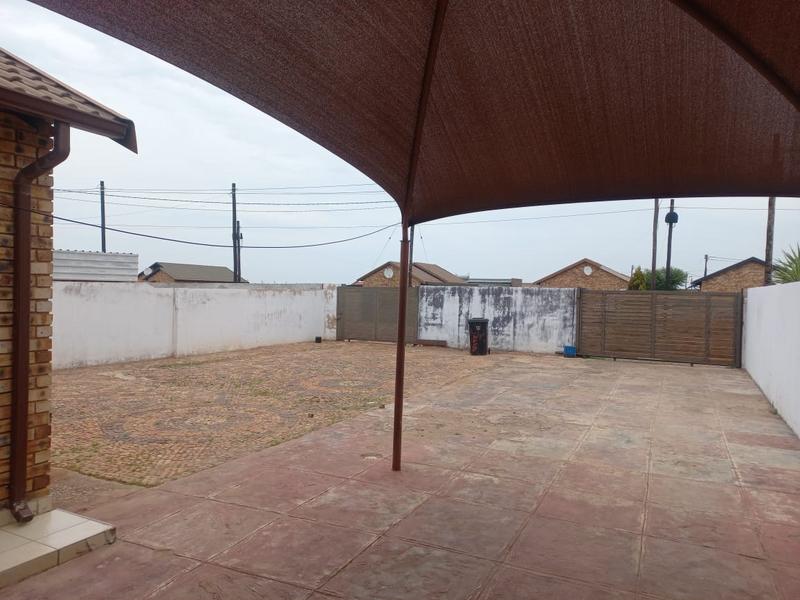 2 Bedroom Property for Sale in Protea Glen Gauteng