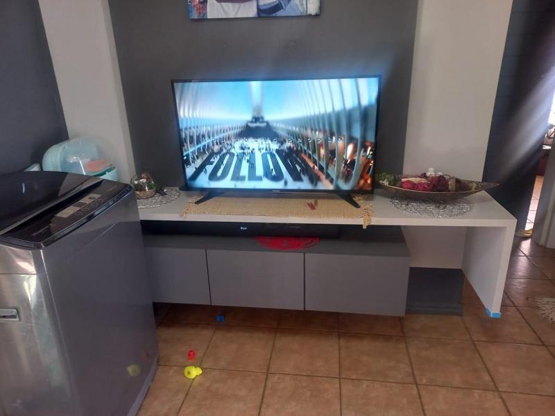 2 Bedroom Property for Sale in Protea Glen Gauteng