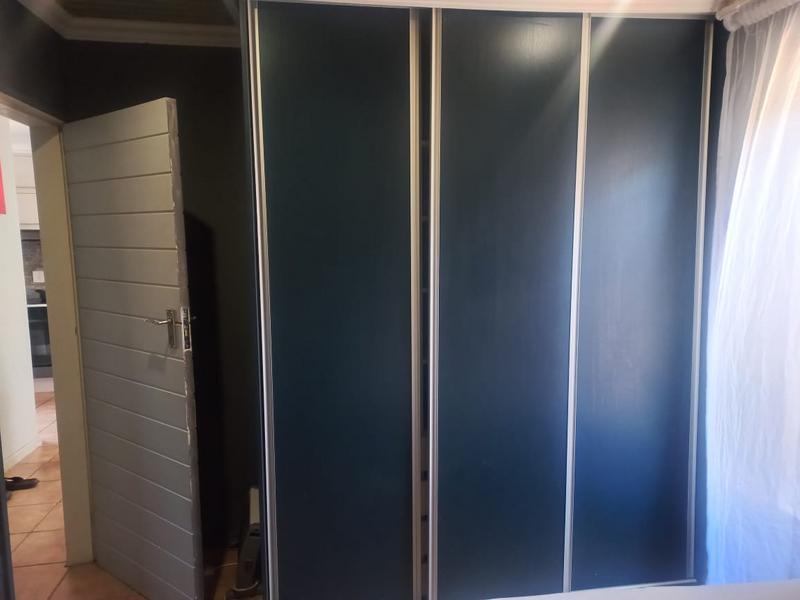 2 Bedroom Property for Sale in Protea Glen Gauteng