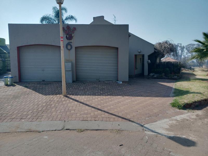 2 Bedroom Property for Sale in Springs Gauteng