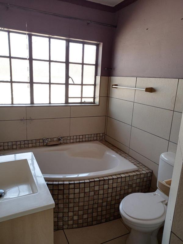 2 Bedroom Property for Sale in Springs Gauteng