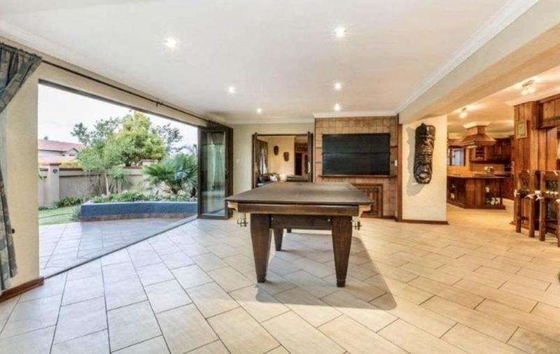 6 Bedroom Property for Sale in Midstream Estate Gauteng