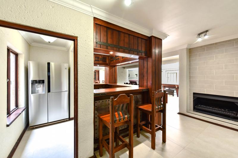6 Bedroom Property for Sale in Midstream Estate Gauteng