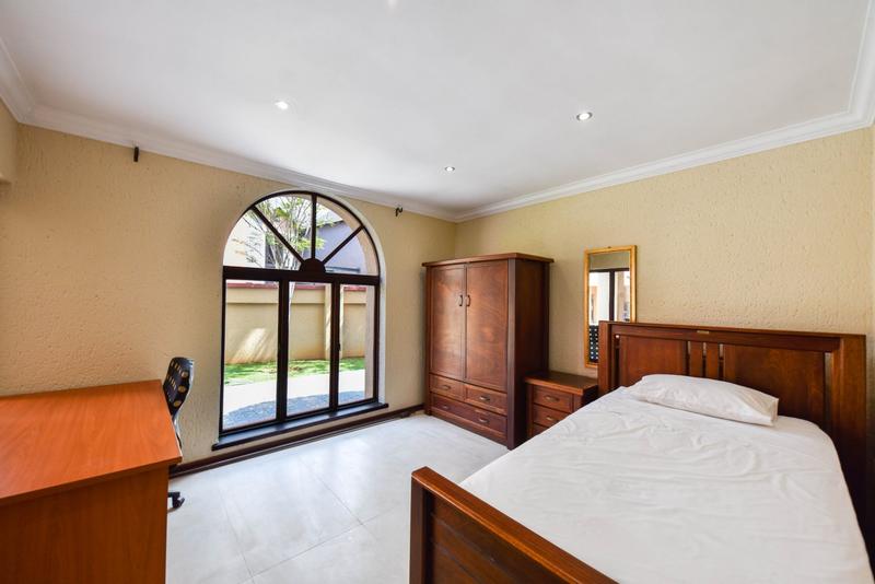 6 Bedroom Property for Sale in Midstream Estate Gauteng