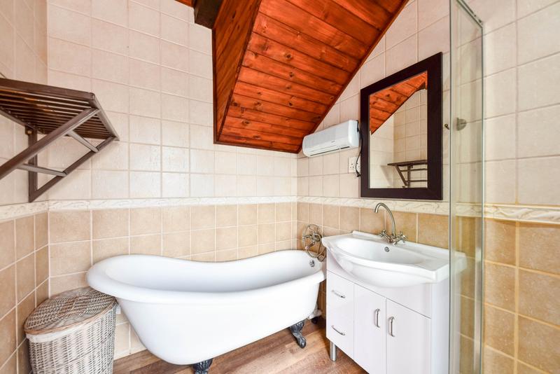 6 Bedroom Property for Sale in Midstream Estate Gauteng