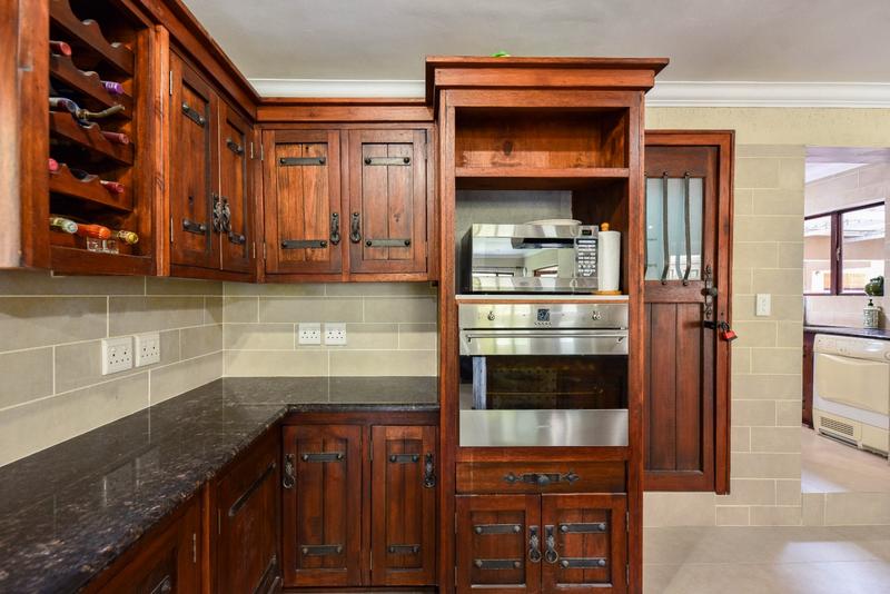 6 Bedroom Property for Sale in Midstream Estate Gauteng