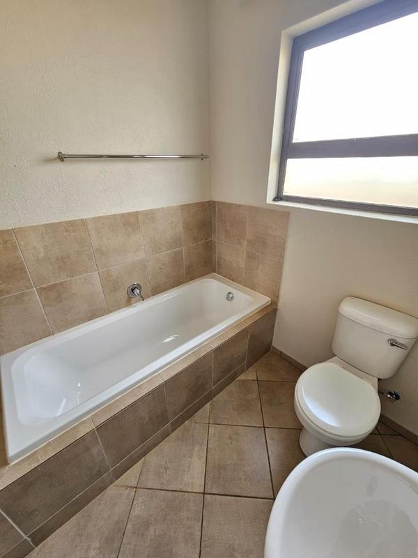 2 Bedroom Property for Sale in Selcourt Gauteng