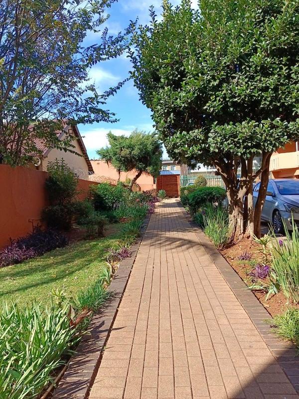 1 Bedroom Property for Sale in Windsor Gauteng