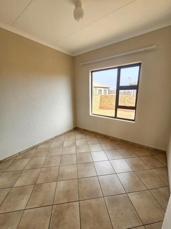 3 Bedroom Property for Sale in Westonaria Gauteng