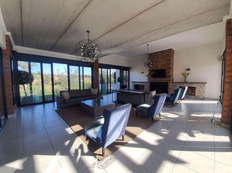 1 Bedroom Property for Sale in Olivedale Gauteng