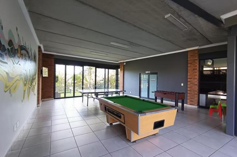 1 Bedroom Property for Sale in Olivedale Gauteng