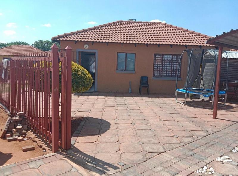 3 Bedroom Property for Sale in Theresa Park Gauteng