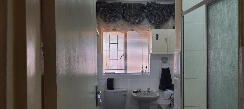 3 Bedroom Property for Sale in Mountain View Gauteng