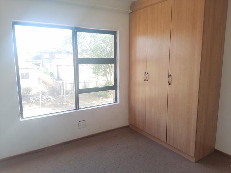 4 Bedroom Property for Sale in Rosslyn Gauteng