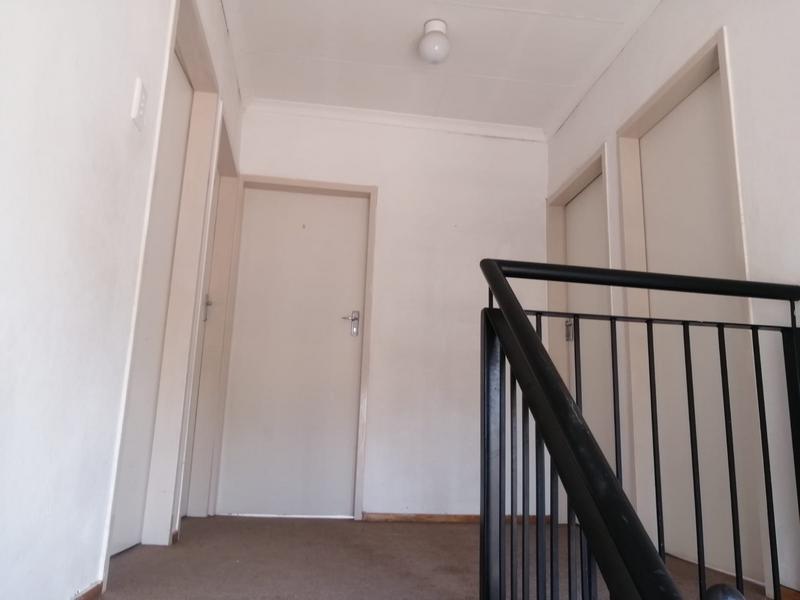 4 Bedroom Property for Sale in Rosslyn Gauteng