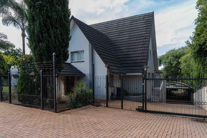 6 Bedroom Property for Sale in Moreleta Park Gauteng