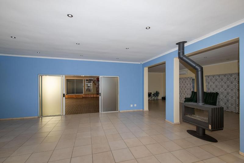 4 Bedroom Property for Sale in Willow Acres Gauteng