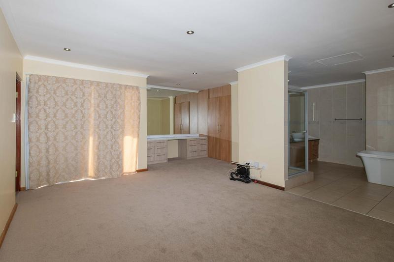 4 Bedroom Property for Sale in Willow Acres Gauteng