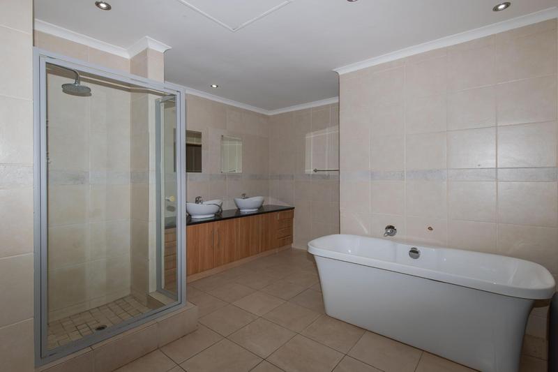 4 Bedroom Property for Sale in Willow Acres Gauteng
