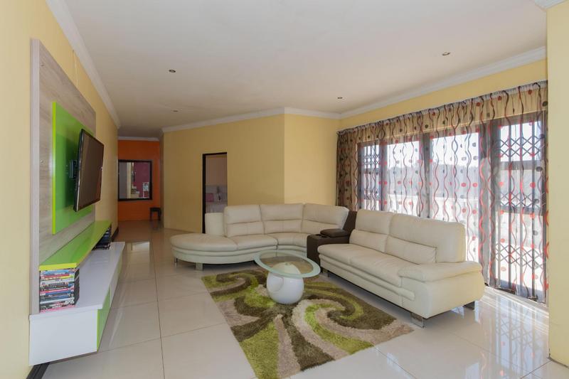 6 Bedroom Property for Sale in Rietvlei View Gauteng