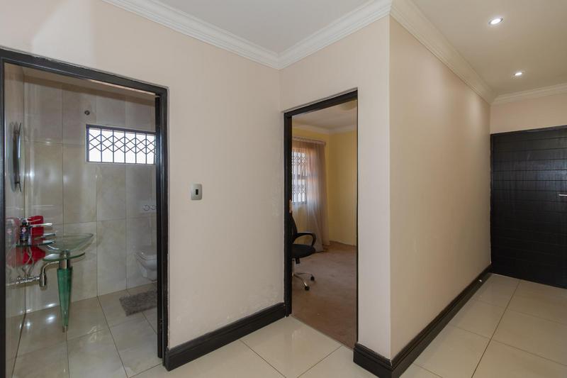 6 Bedroom Property for Sale in Rietvlei View Gauteng