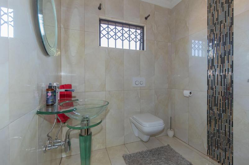 6 Bedroom Property for Sale in Rietvlei View Gauteng