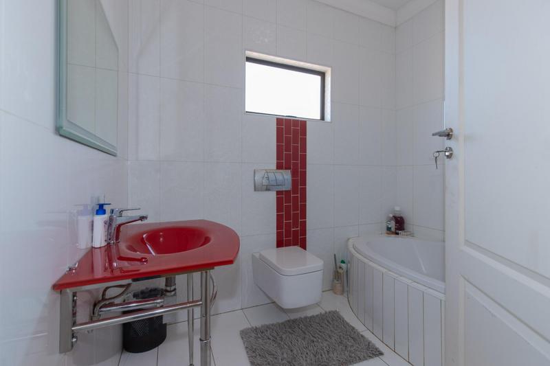 6 Bedroom Property for Sale in Rietvlei View Gauteng