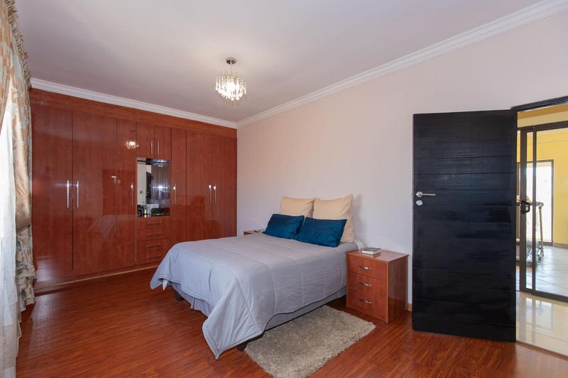 6 Bedroom Property for Sale in Rietvlei View Gauteng