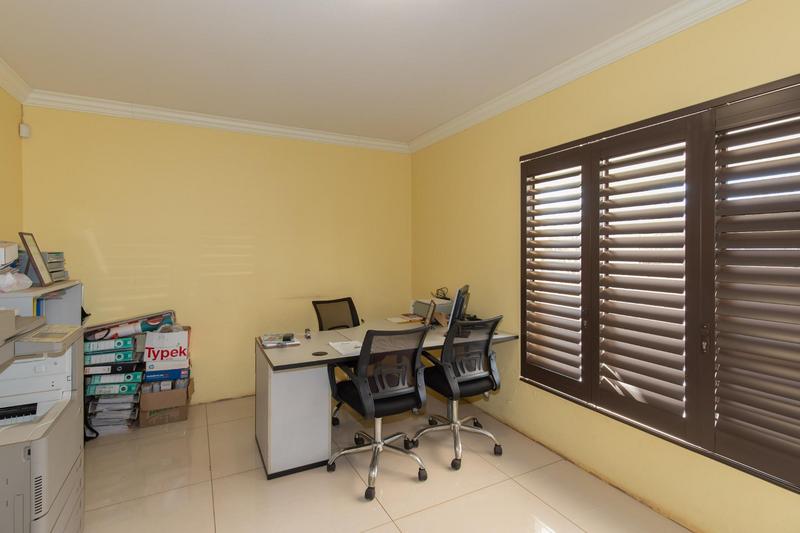 6 Bedroom Property for Sale in Rietvlei View Gauteng