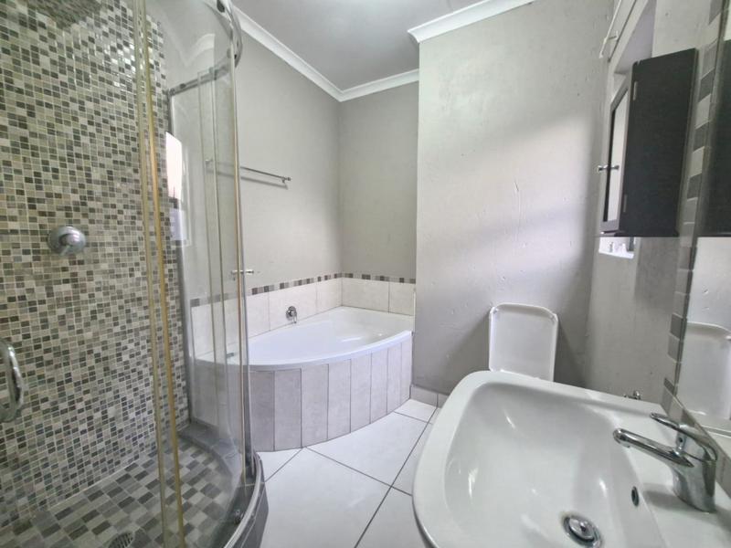 To Let 3 Bedroom Property for Rent in Honeydew Gauteng