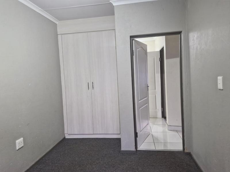 To Let 3 Bedroom Property for Rent in Honeydew Gauteng